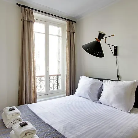 Apartment Short Luxembourg Paris